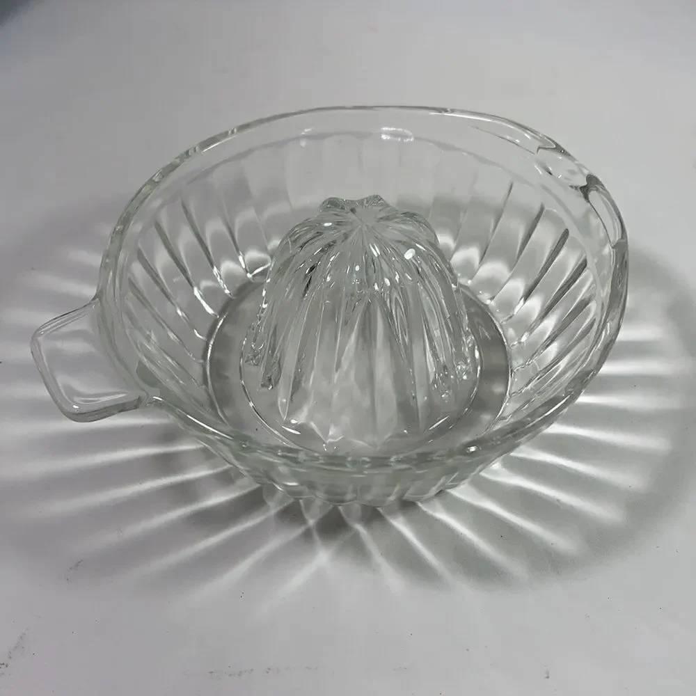 Clear Ribbed Glass Lemon Fruit Juicer Handle Spout